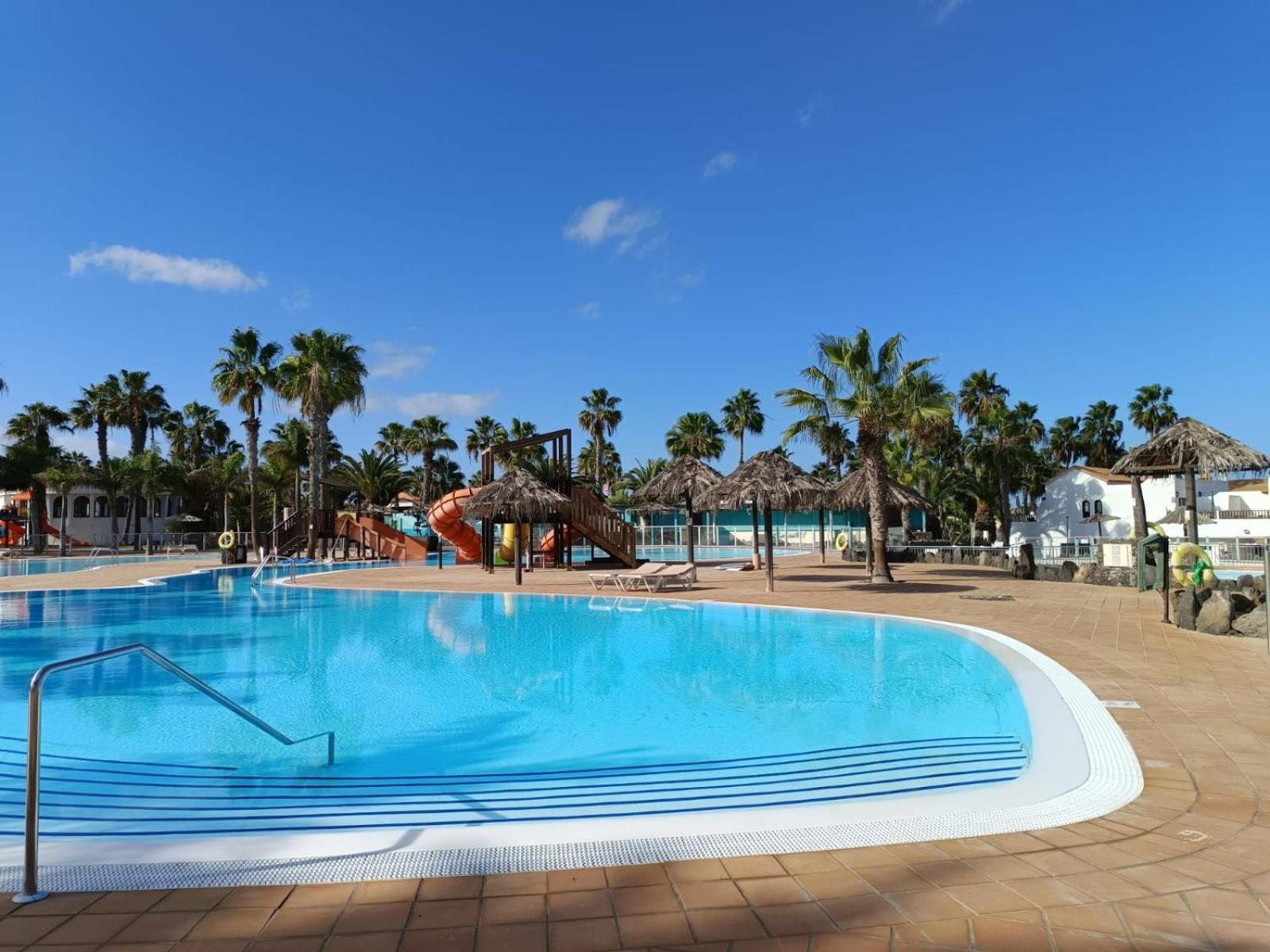 Apartamentos Gala Corralejo Bagian luar foto